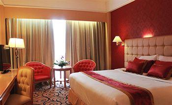 Tiara Medan Hotel & Convention Center Экстерьер фото
